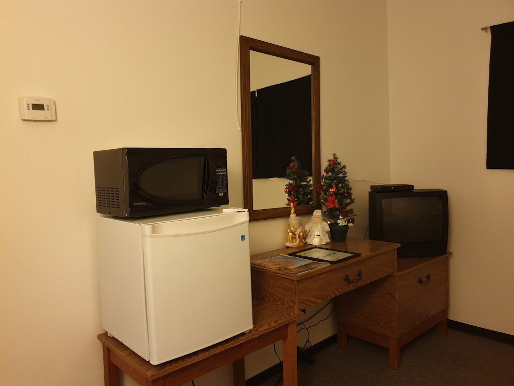 Riverside Inn | 235 Main St, Riverhurst, SK S0H 3P0, Canada | Phone: (306) 353-2211