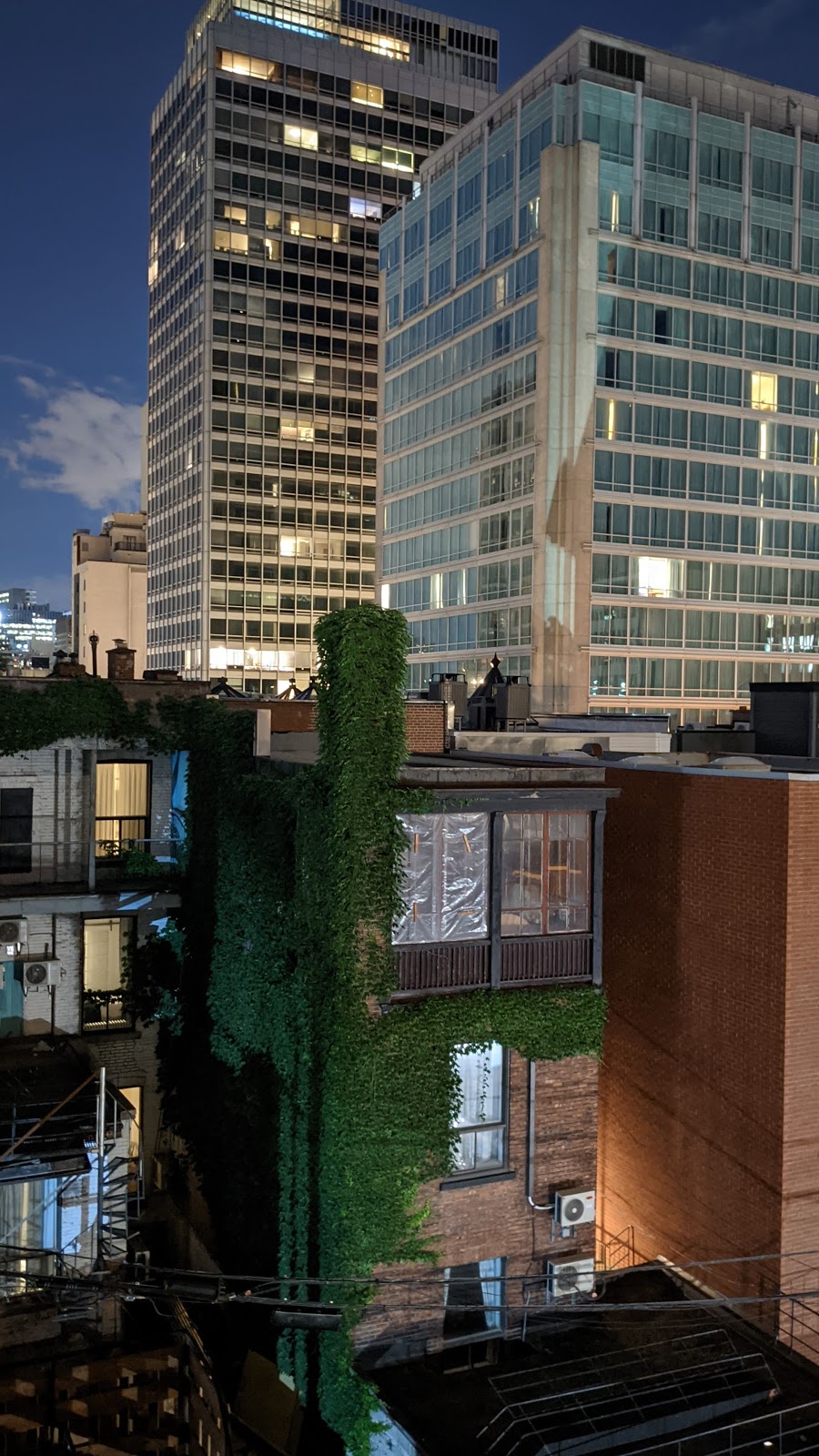 Drummond by Bouticstay | 3425 Rue Drummond, Montréal, QC H3G 1X7, Canada | Phone: (514) 867-3429