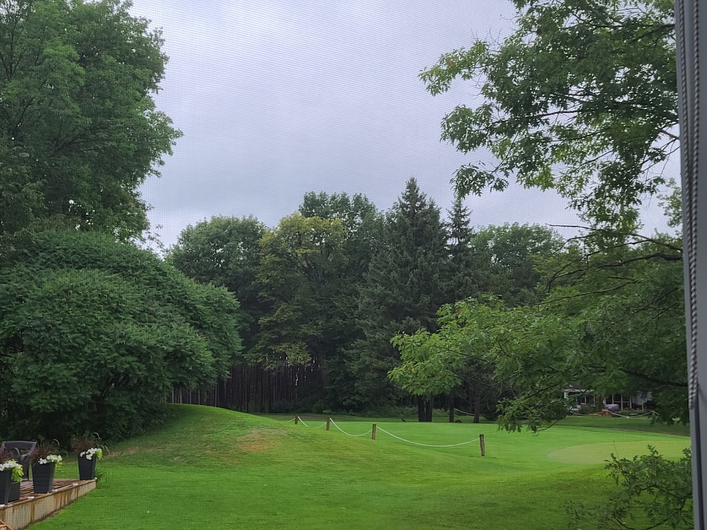 Six Foot Bay Resort and Golf Course | 52 Fire Rte 39, Buckhorn, ON K0L 1J0, Canada | Phone: (705) 657-8788