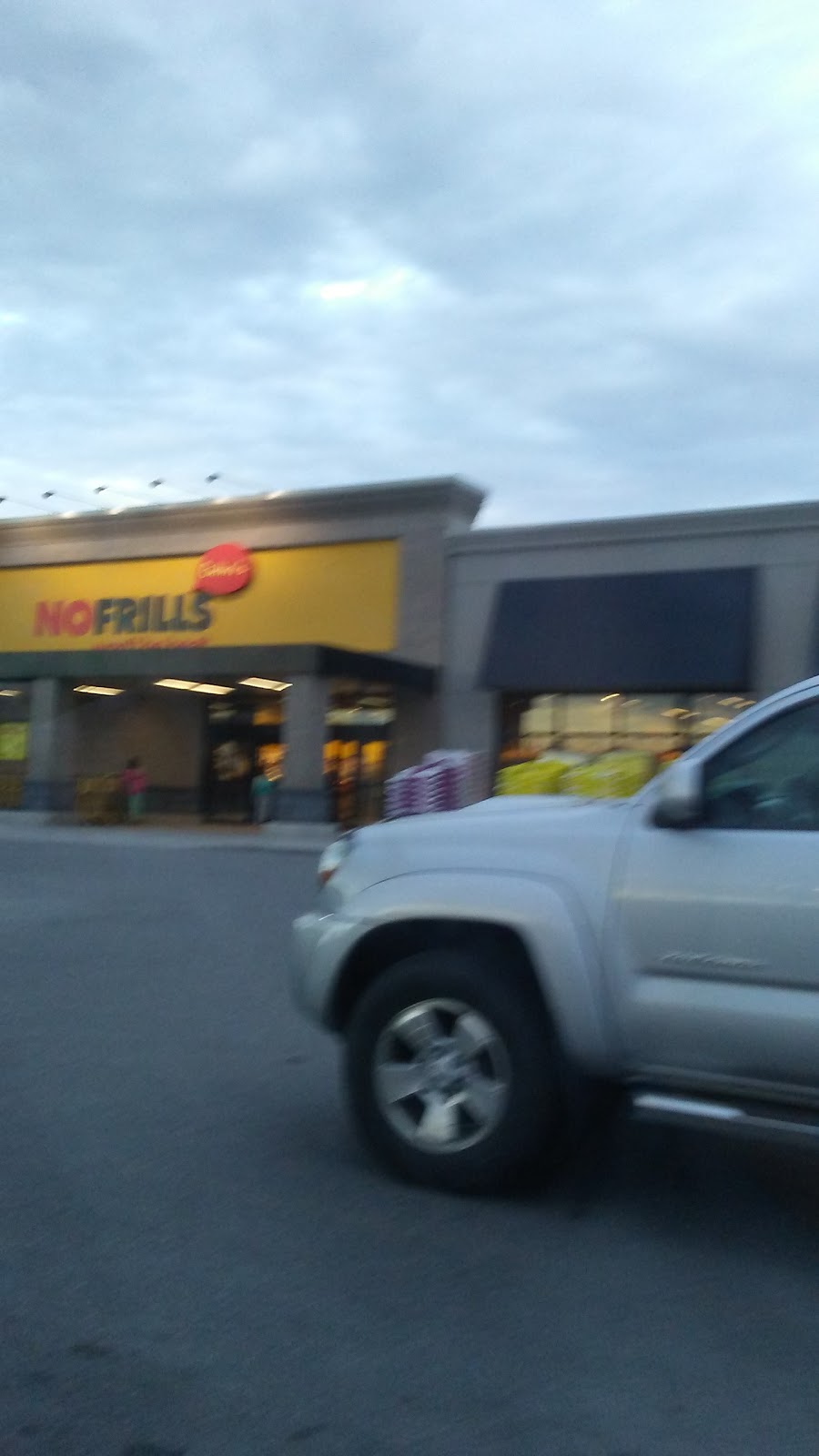 Guthros No Frills | 380 Queen St, Acton, ON L7J 2N3, Canada | Phone: (866) 987-6453