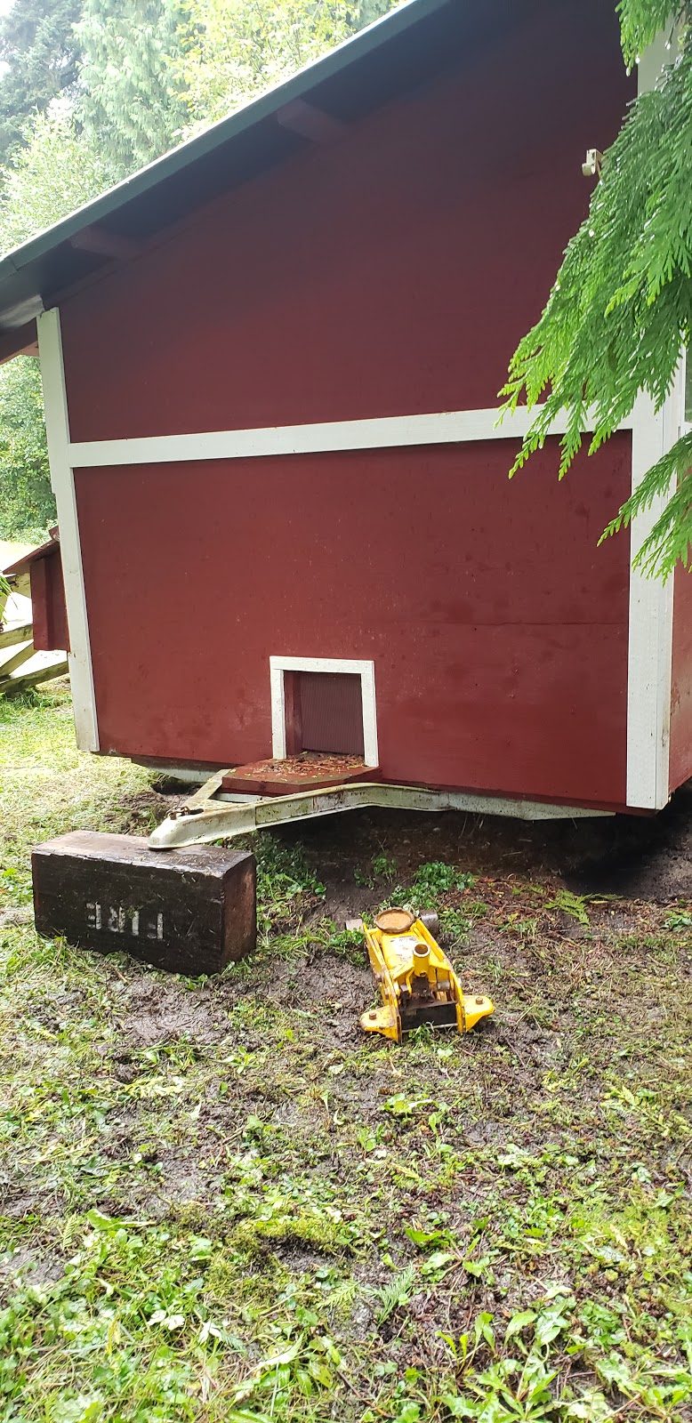 Walts Towing & Automotive Svc | 1019 Rosamund Rd, Gibsons, BC V0N 1V3, Canada | Phone: (604) 886-9500
