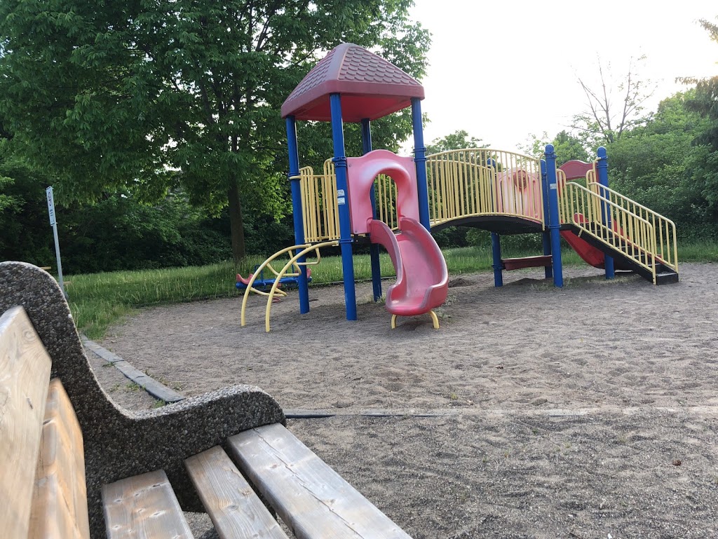 Wintermeyer Park | 495/497 Forestlawn Rd, Waterloo, ON N2K 3X8, Canada