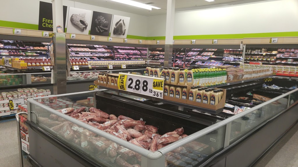 FreshCo | 3100 Dixie Rd, Mississauga, ON L4Y 2A6, Canada | Phone: (905) 279-8840