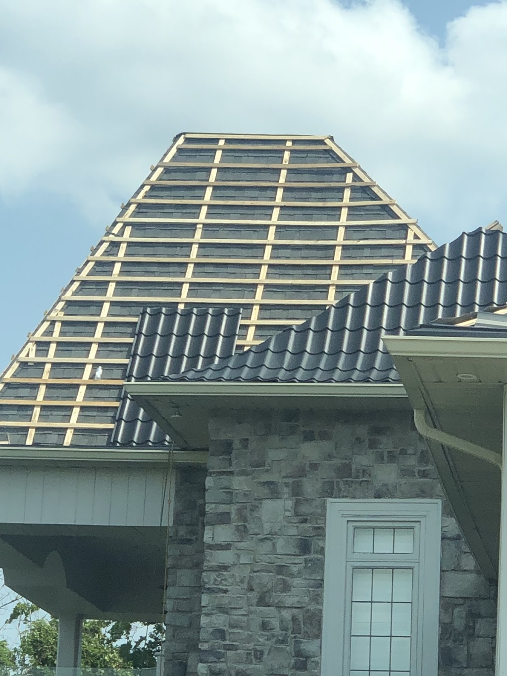 Aartee Roofing | 7566 Mayfield Rd, Bolton, ON L7E 0V9, Canada | Phone: (647) 381-1112