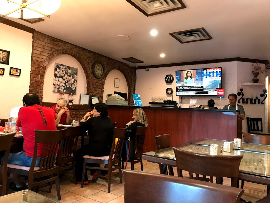 Big Mans Pizza | 1528 Bayview Ave, Toronto, ON M4G 3B6, Canada | Phone: (416) 485-8888