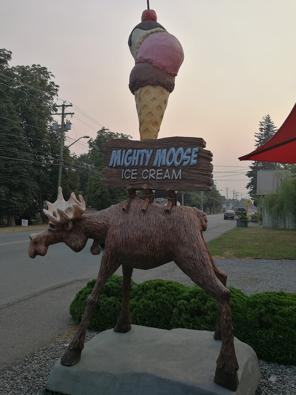 Mighty Moose Ice Cream | 42333 Yarrow Central Rd, Chilliwack, BC V2R 5E2, Canada | Phone: (604) 819-6154