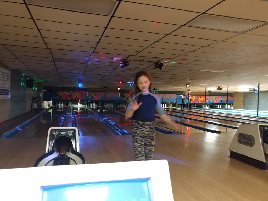 Chicks Bar & Lanes | 8196 Erie Rd, Angola, NY 14006, USA | Phone: (716) 549-4206