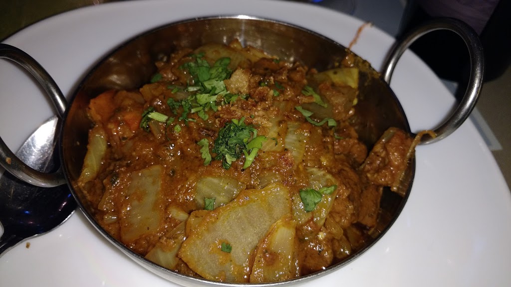Restaurant Raj Mahal | 1404 Ch. de Saint-Jean, La Prairie, QC J5R 2L7, Canada | Phone: (450) 659-2020