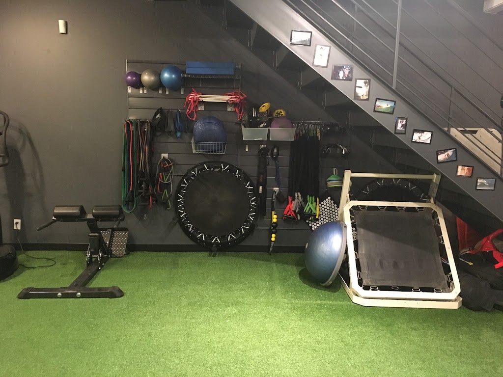 Athletica Studio | 233 Av. Dunbar #201, Mont-Royal, QC H3P 2H4, Canada | Phone: (514) 315-2211