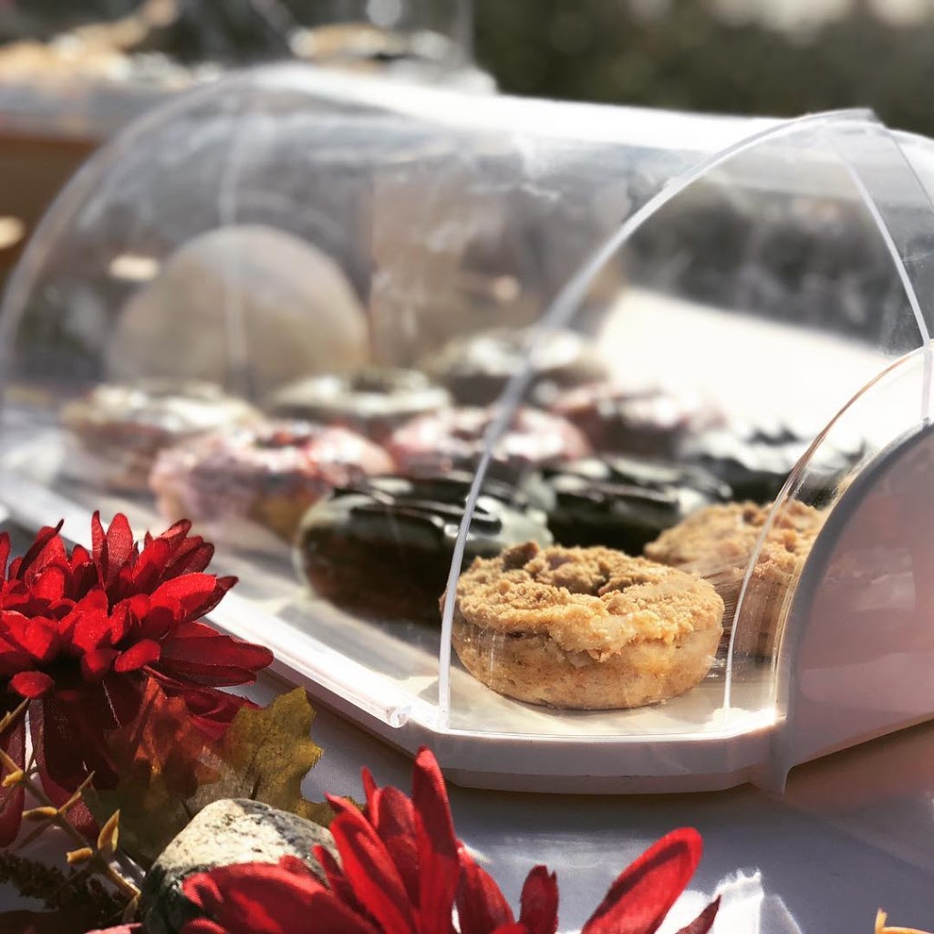 Jaide And Joels Baking Co | 3753 Lakeshore Rd #2, Kelowna, BC V1W 3K3, Canada | Phone: (250) 215-6235