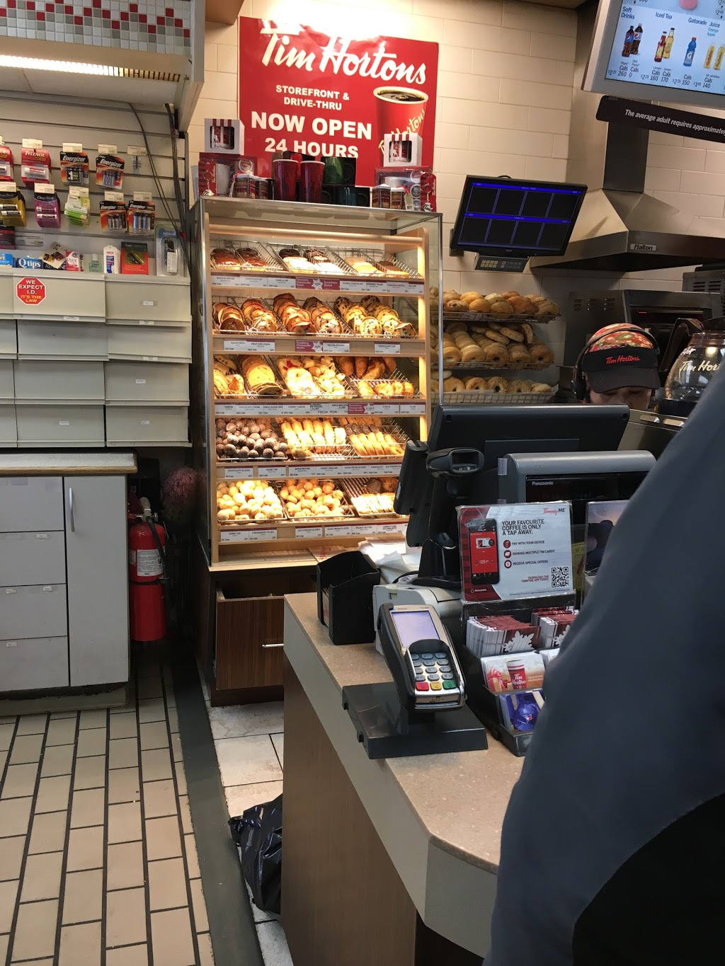 Tim Hortons | 901 Sheppard Ave W, North York, ON M3H 2T7, Canada | Phone: (416) 633-3387