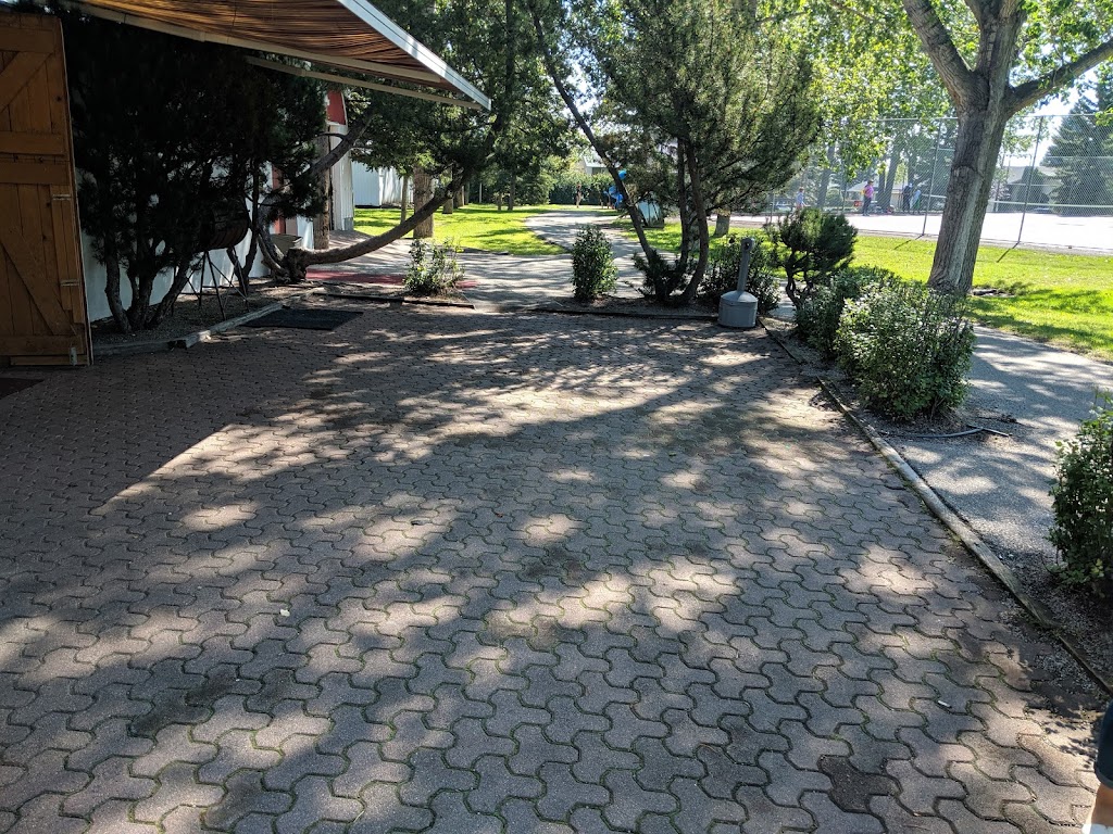 Shawnessy Barn | 224 Shawmeadows Rd SW, Calgary, AB T2Y 1B3, Canada | Phone: (403) 254-1012