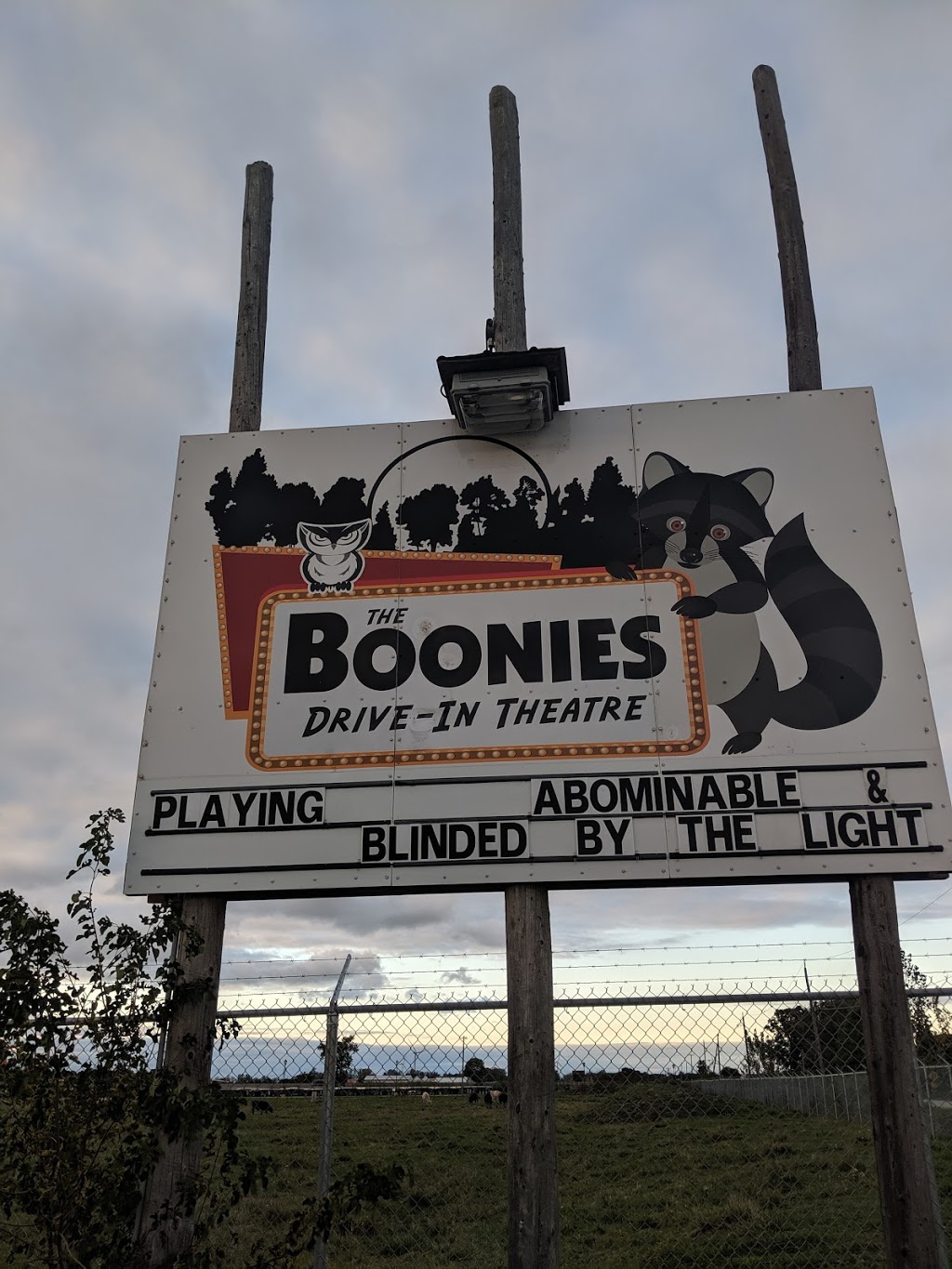 The Boonies Drive In Theatre | 4625 Richardson Side Rd, Tilbury, ON N0P 2L0, Canada | Phone: (519) 682-1010
