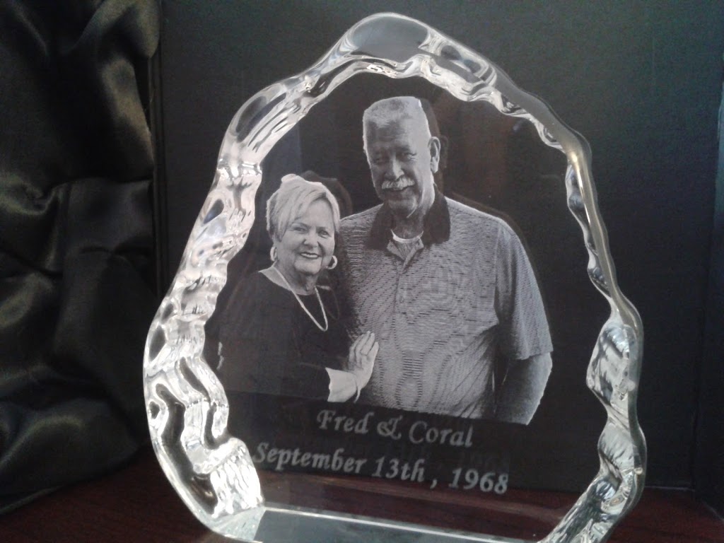CrystalSouvenirs | 2830 Rue Goyer, Montréal, QC H3S 1H4, Canada | Phone: (514) 383-4068