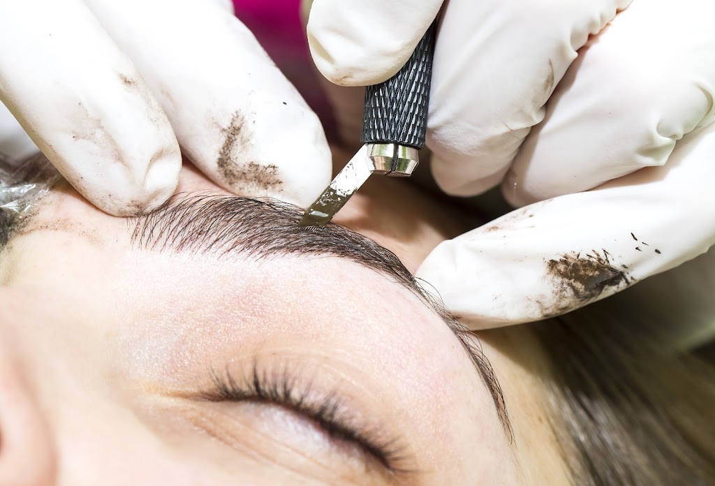 Better Browz and Bronz | 8 Cimarron Grove Bay, Okotoks, AB T1S 2H3, Canada | Phone: (403) 589-5501