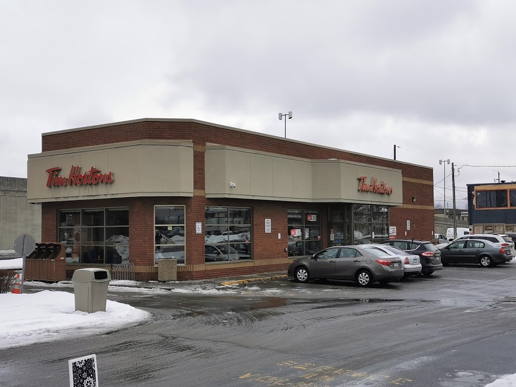 Tim Hortons - 1375 Boulevard Curé-Poirier O, Longueuil, QC J4K 5K4, Canada