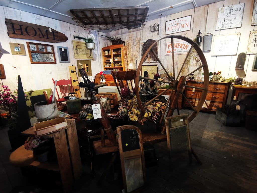 The Old Tin Shed | 25 Sherbourne St N, Bancroft, ON K0L 1C0, Canada | Phone: (613) 332-6565