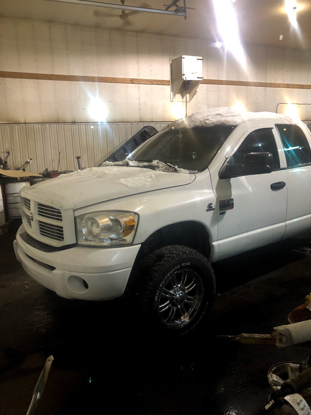 johnson auto wreckers plus | 35 Chemin de Cawood, Danford Lake, QC J0X 1P0, Canada | Phone: (819) 467-2009