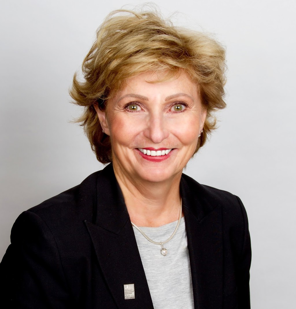 Teresa Smithson | 312 Saddleback Rd NW, Edmonton, AB T6J 4R7, Canada | Phone: (780) 499-7425
