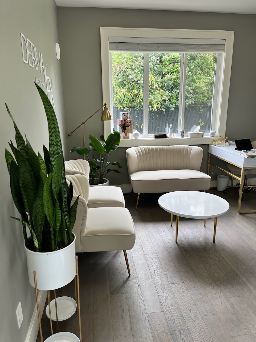 Derma FX Medispa | 6241 Rodolph Rd, Victoria, BC V8Z 5V9, Canada | Phone: (250) 881-4781