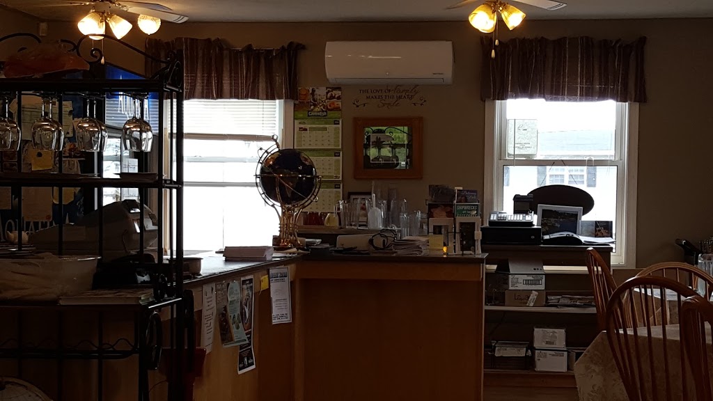 Coastal Tides Restaurant | 7 Beach St, St. Martins, NB E5R 1C6, Canada | Phone: (506) 833-1103