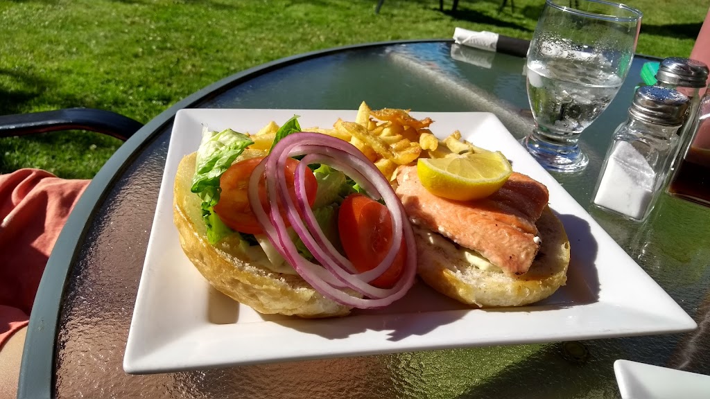 Fish Tales Cafe | 3336 Island Hwy W, Qualicum Beach, BC V9K 2B3, Canada | Phone: (250) 752-6053