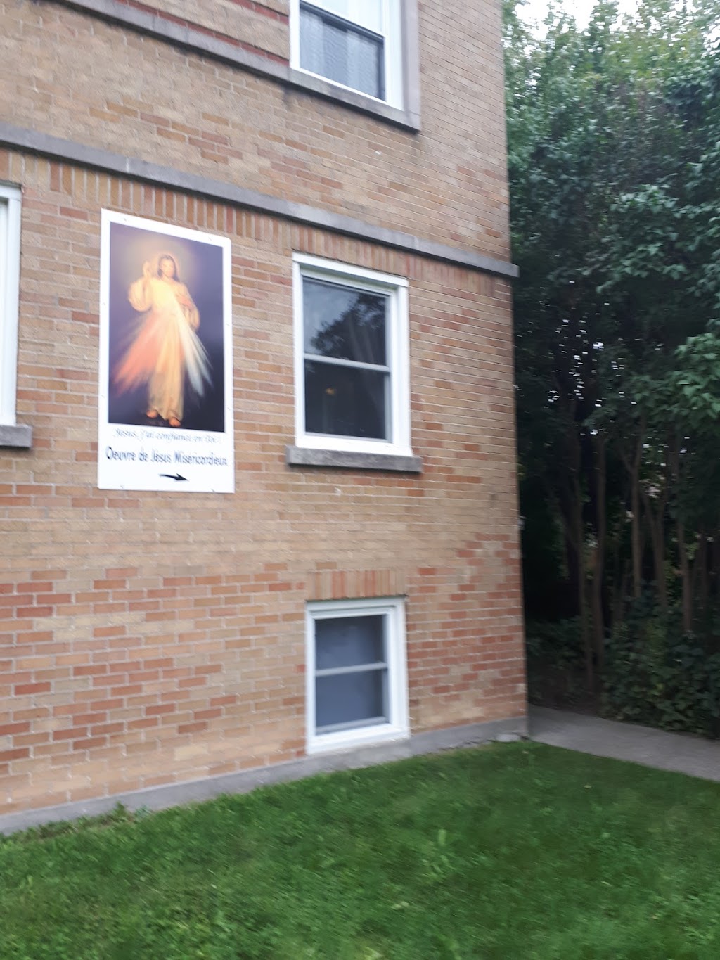 LOeuvre de Jésus Miséricordieux | 111 Av. Bélanger, LaSalle, QC H8R 3K7, Canada | Phone: (514) 362-9363