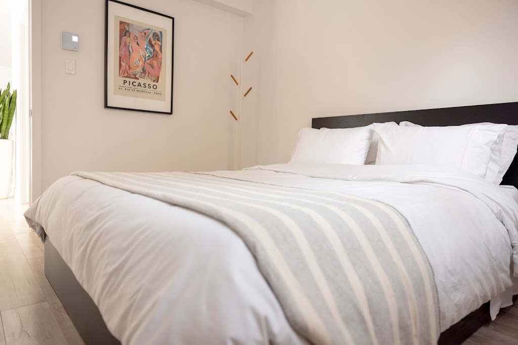 Blaaq Cottage | 179 Chem. du Lac Lili, Chertsey, QC J0K 3K0, Canada | Phone: (514) 501-4701