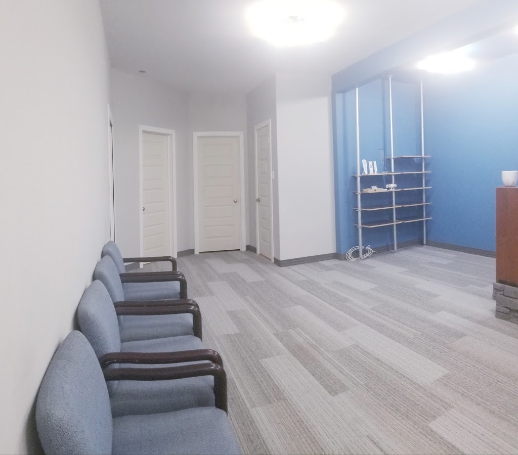 Atlas St-François | 862 Rue Wellington S, Sherbrooke, QC J1H 5E4, Canada | Phone: (819) 347-8915