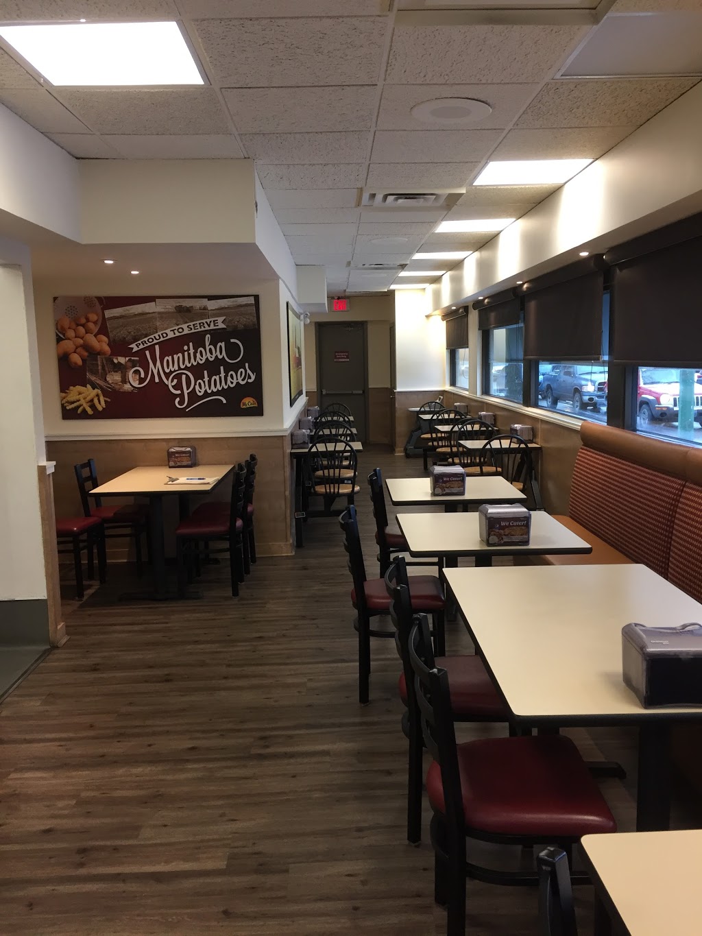 Chicken Delight | McPhillips St. | 1329 McPhillips St, Winnipeg, MB R2X 2M1, Canada | Phone: (204) 982-1340