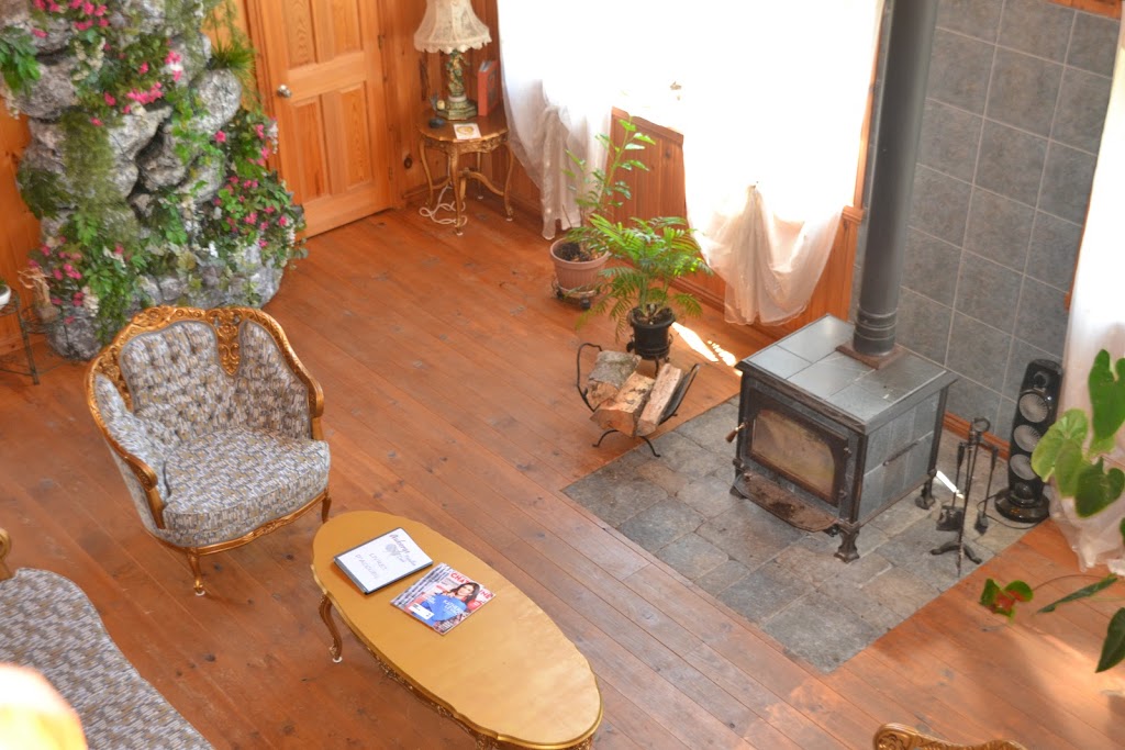 Auberge Papillon Lune | 1185 Chemin Ely, Melbourne, QC J0B 2B0, Canada | Phone: (819) 826-6222