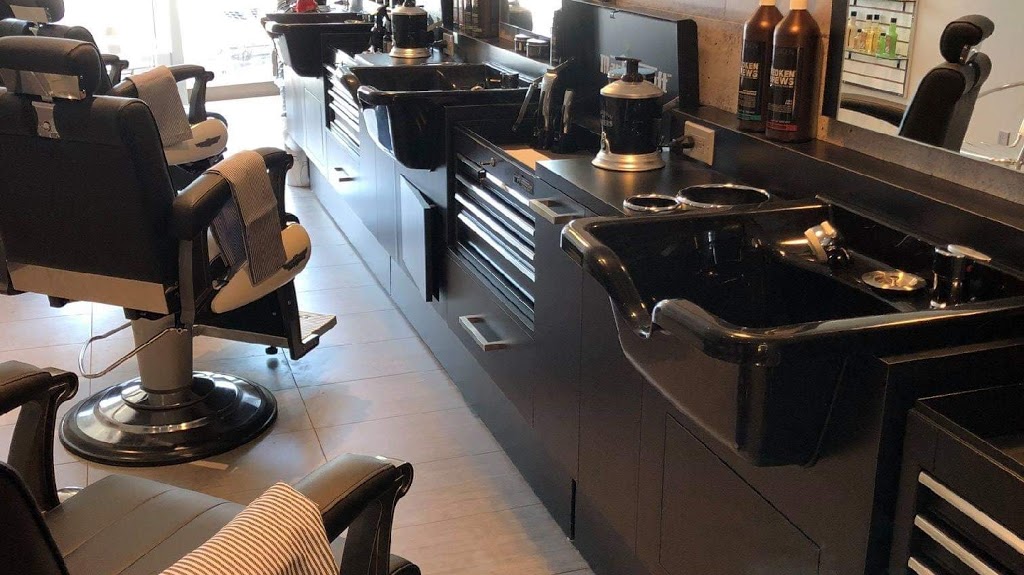 Le Repère, coiffeur, barbier | 3875 Blv. Ste-Rose Ouest, Laval, QC H7P 1E1, Canada | Phone: (514) 792-2103