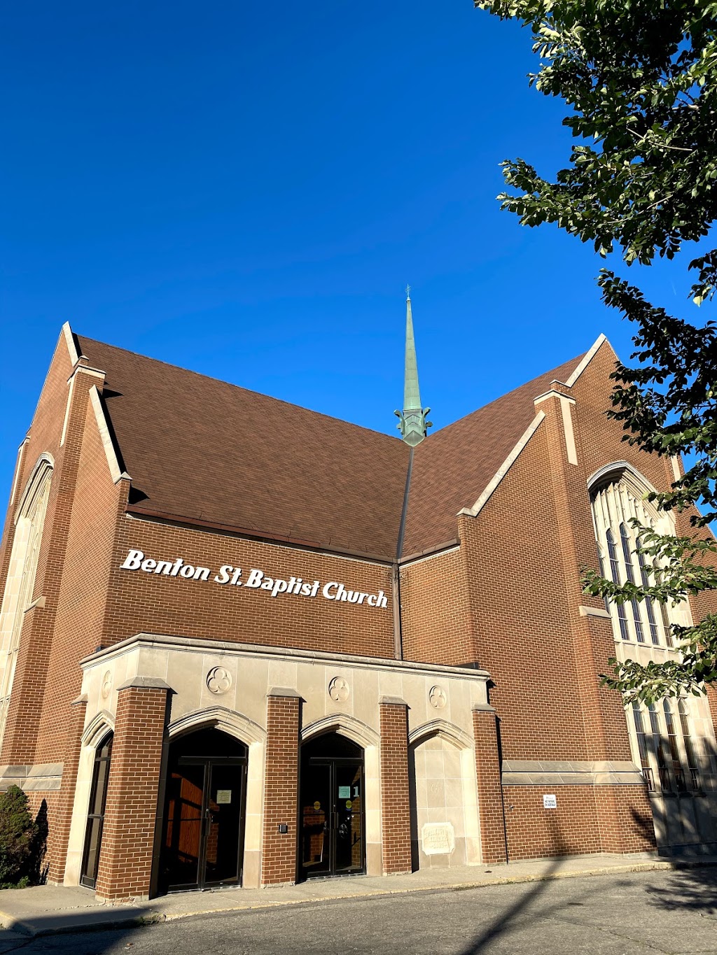 Benton Street Baptist Church | church | 90 Benton St, Kitchener, ON N2G 3H4, Canada | 5197453792 OR +1 519-745-3792