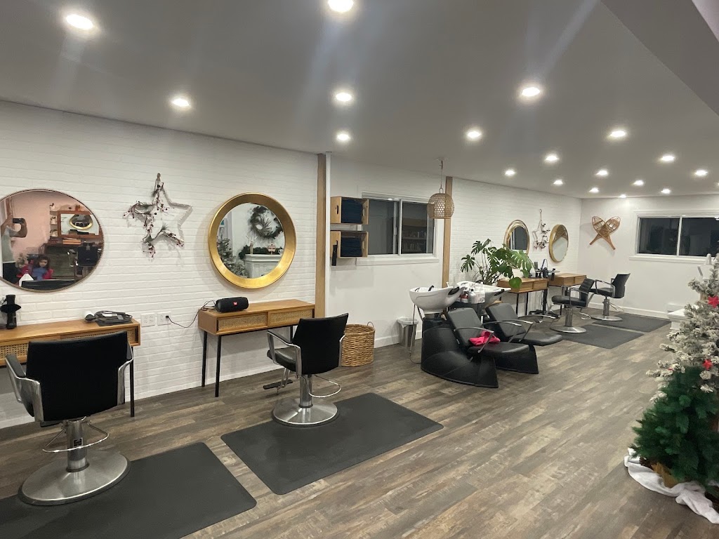 Le Blanco - Salon Fines Lames & Barbershop | 524 Rue Labelle, Mont-Tremblant, QC J8E 3H2, Canada | Phone: (819) 425-7277