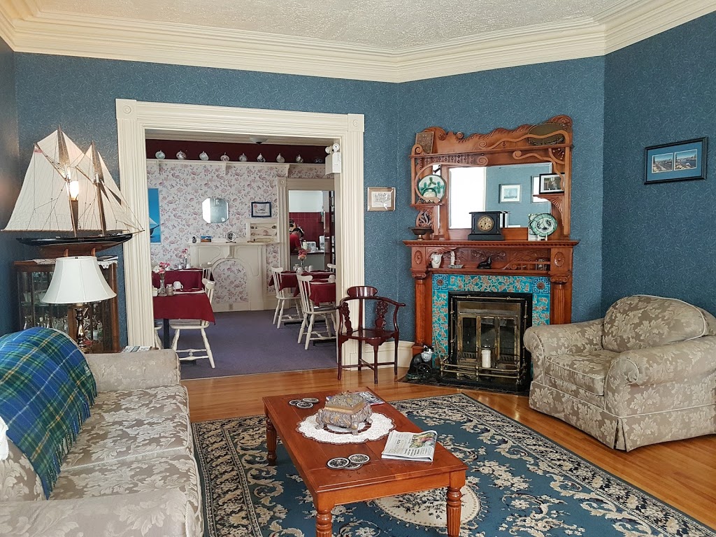 Lunenburg Inn | 26 Dufferin St, Lunenburg, NS B0J 2C0, Canada | Phone: (800) 565-3963