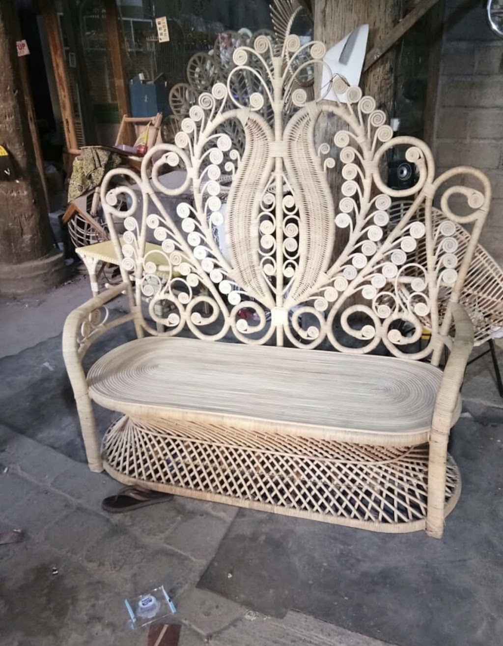 CASA CHIC Furniture Store & Home Decor | 4-5250 Satellite Dr, Mississauga, ON L4W 5G5, Canada | Phone: (647) 774-4252