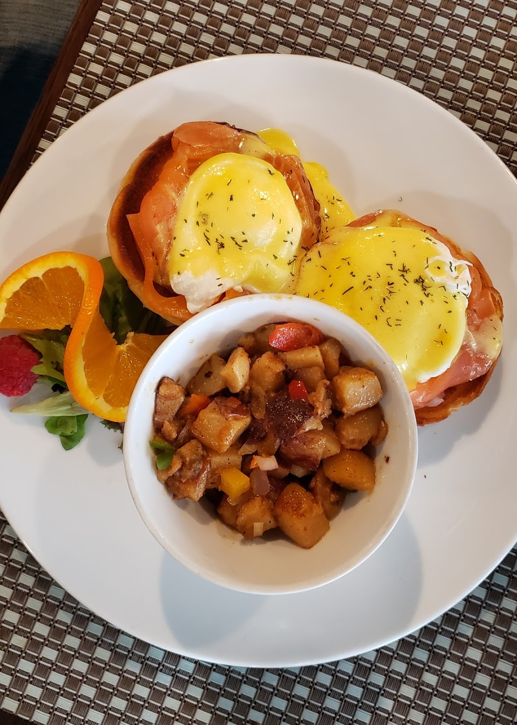 Parkway Prime Steakhouse & Lounge | 401 Buffalo Ave, Niagara Falls, NY 14303, USA | Phone: (716) 524-3347