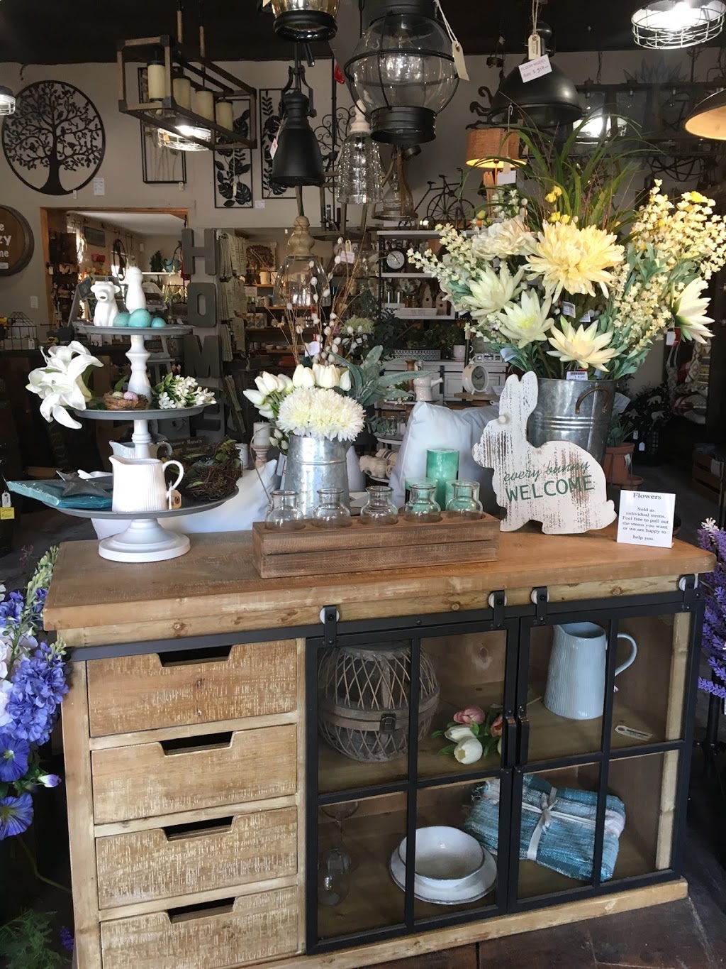 The Cozy Home | 29 Queen St, Lakefield, ON K0L 2H0, Canada | Phone: (705) 651-1200