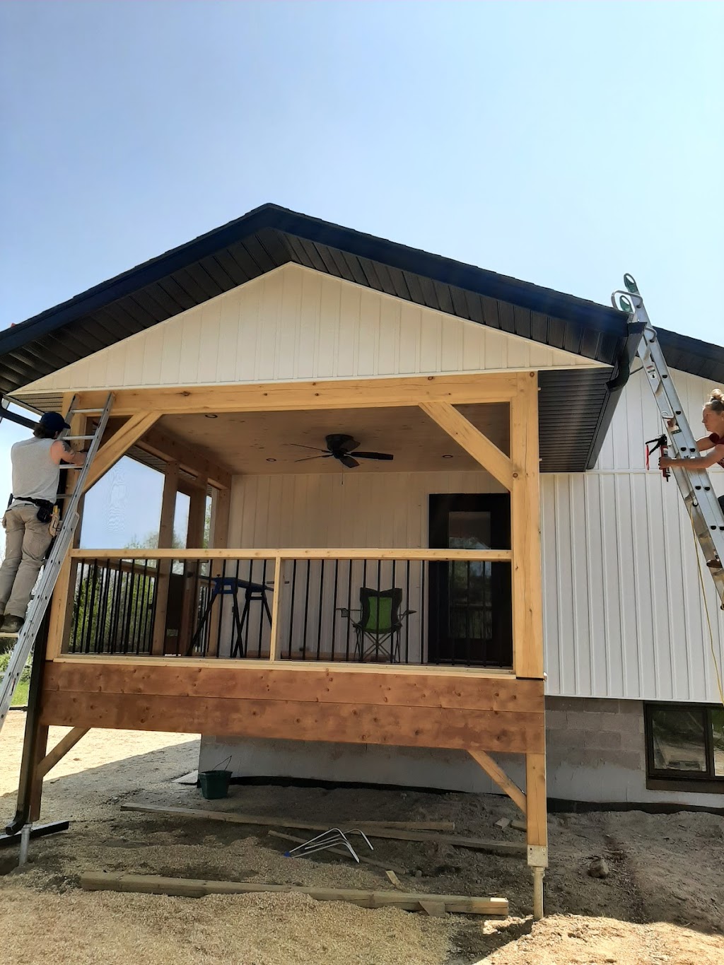 Rain Catcher Seamless Eavestrough | 360 Moffat St, Pembroke, ON K8A 3X6, Canada | Phone: (613) 732-8200