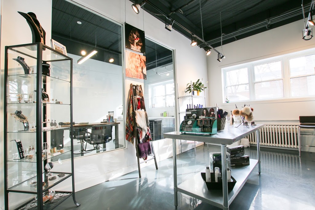 Charivari Coiffure Boutique | 1100 Av Victoria, LeMoyne, QC J4R 1P7, Canada | Phone: (450) 904-1100