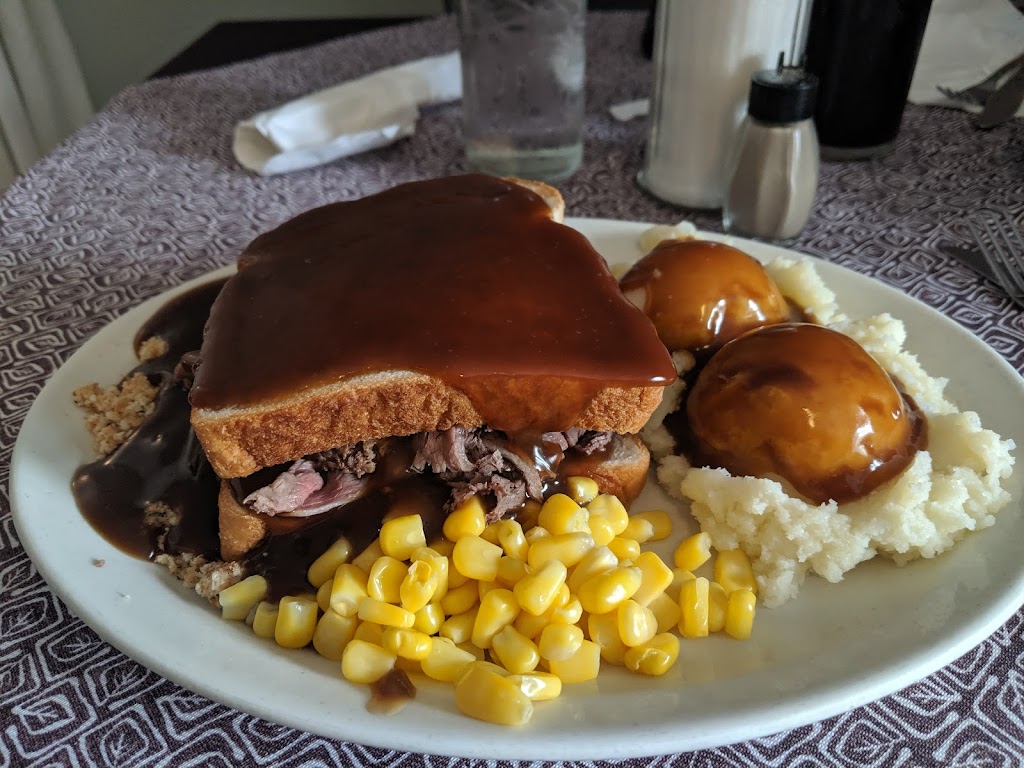 Harold Hotel & Restaurant | 16 Blockhouse Rd, Placentia, NL A0B 2Y0, Canada | Phone: (709) 227-2107