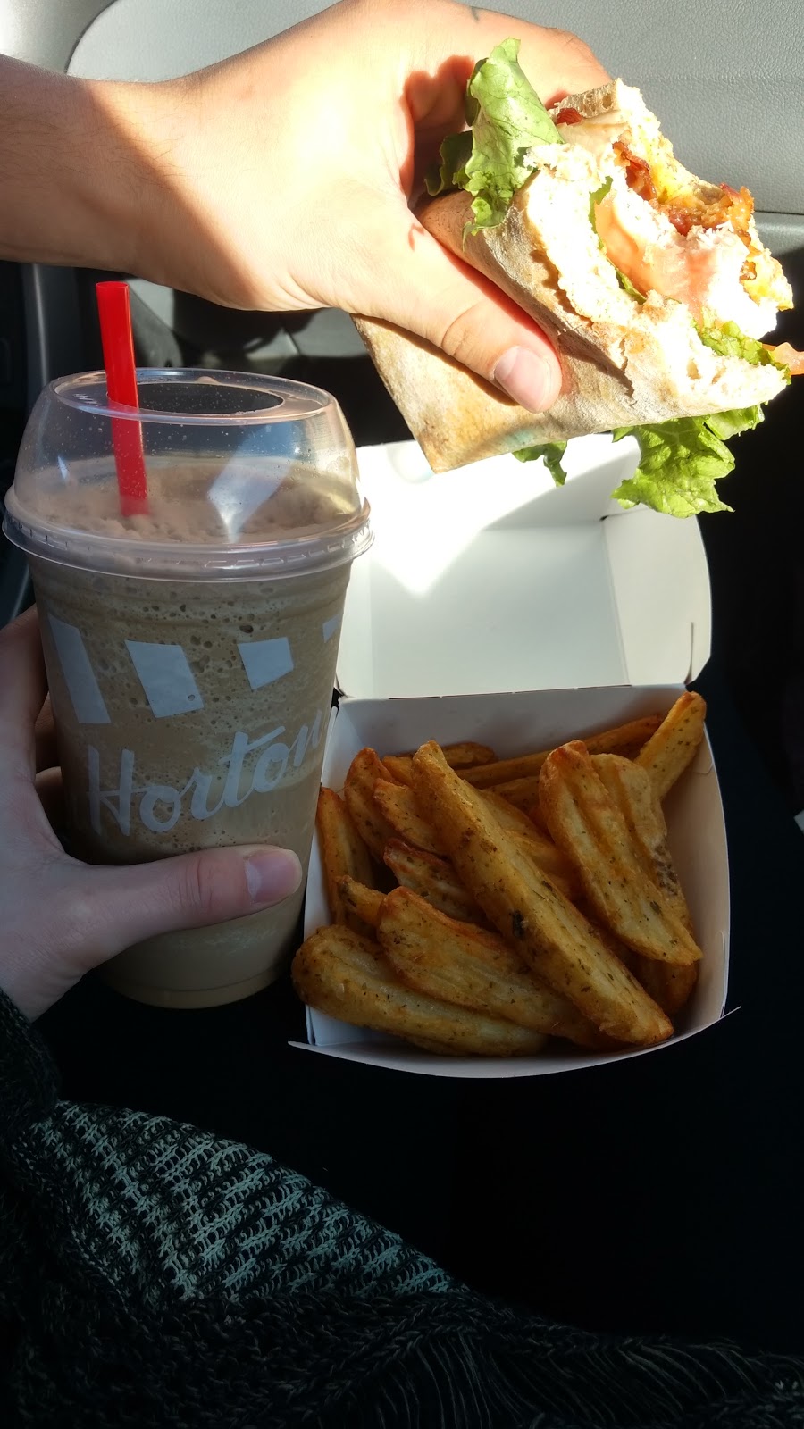 Tim Hortons | 933 Boulevard Maloney E, Gatineau, QC J8P 1H8, Canada | Phone: (819) 669-0939