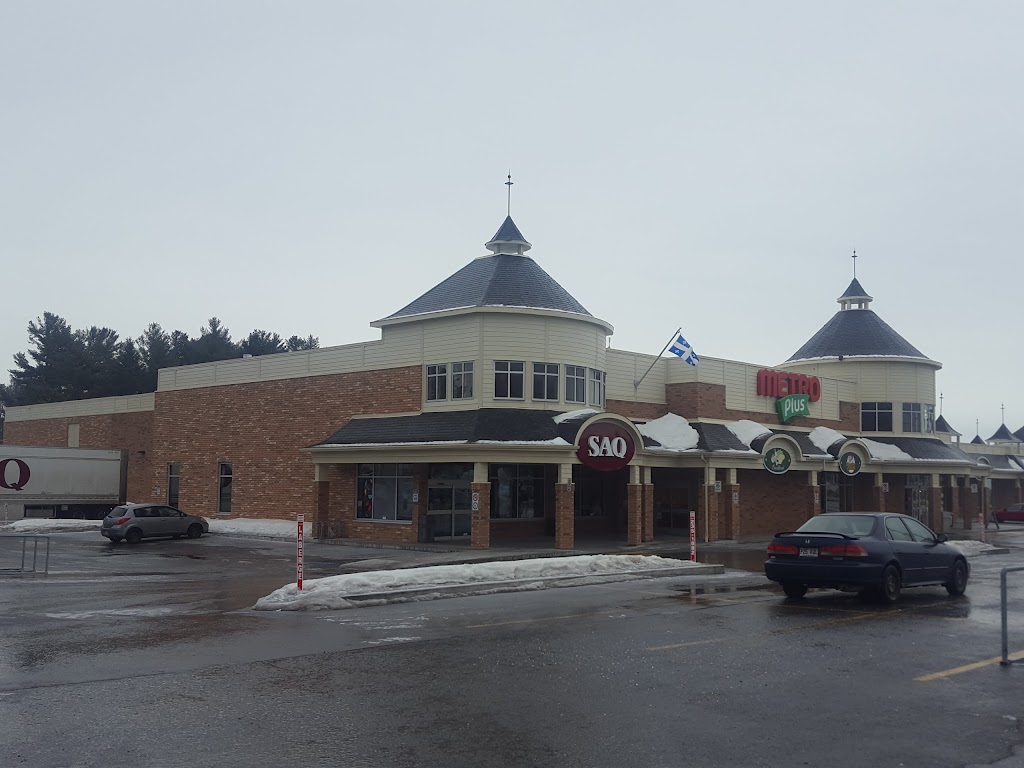 SAQ | 1545 QC-125, Sainte-Julienne, QC J0K 2T0, Canada | Phone: (450) 831-4404