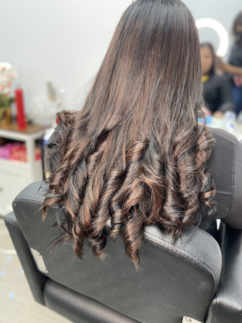 Flame Lily Hair | 5, 224 Ch. Hunt Club Suite #6, Ottawa, ON K1V 1C1, Canada | Phone: (343) 596-4799