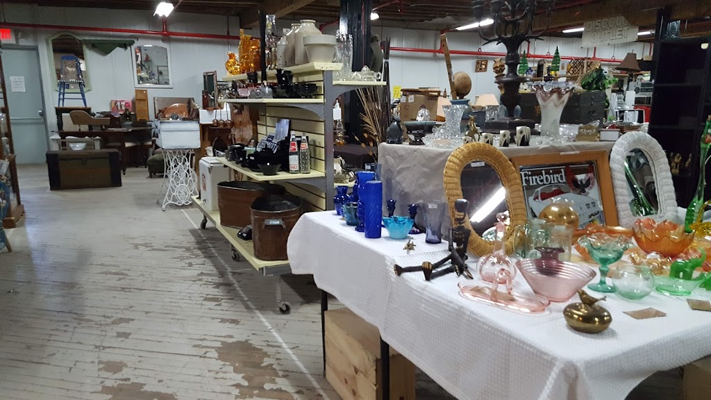 Hanover Market | 711 10th Ave, Hanover, ON N4N 2P7, Canada | Phone: (519) 506-6363