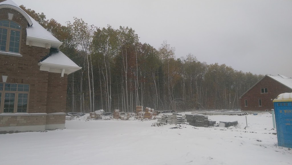 Stonemanor Woods | 974 Sunnidale Rd, Barrie, ON L4M 4S4, Canada | Phone: (705) 252-5861