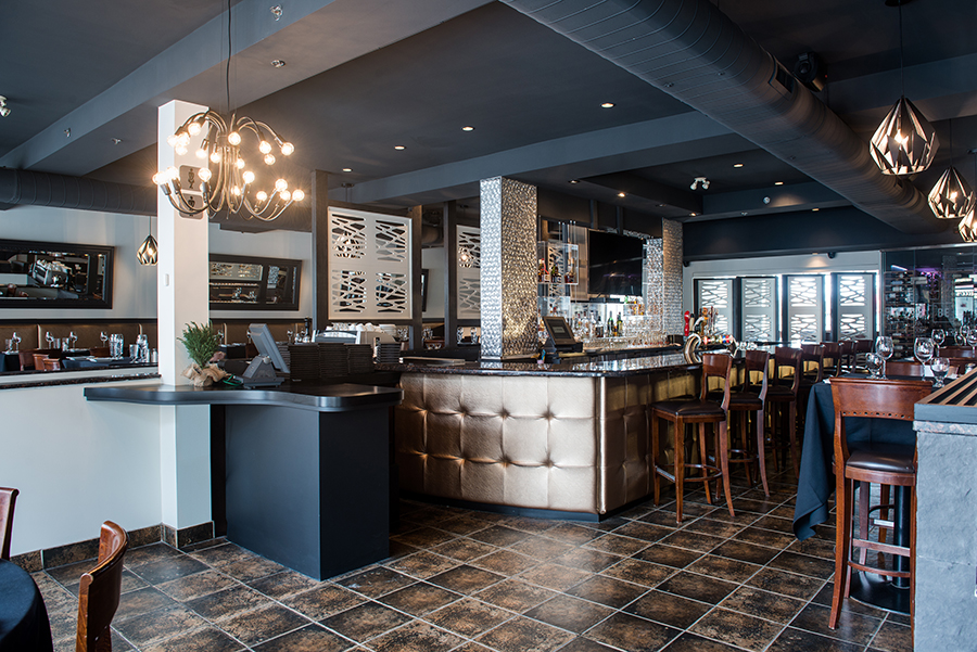 Bistro Épicure Restaurant | 80 Prom. du Portage, Gatineau, QC J8X 2K1, Canada | Phone: (819) 777-1125