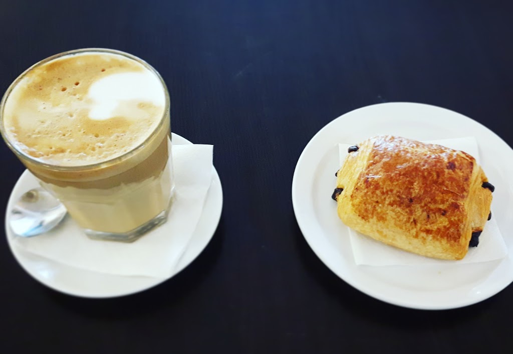 Café Central | 2376 Rue Allard, Montréal, QC H4E 2K9, Canada | Phone: (514) 769-7070