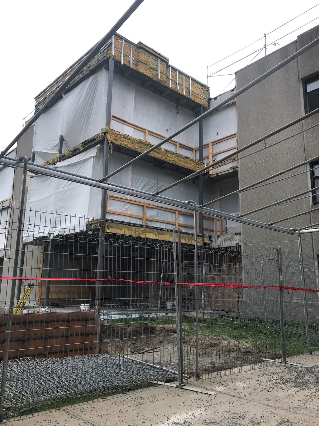 Manoir Cartierville (CHSLD) | 12235 Rue Grenet, Montréal, QC H4J 2N9, Canada | Phone: (514) 337-7300