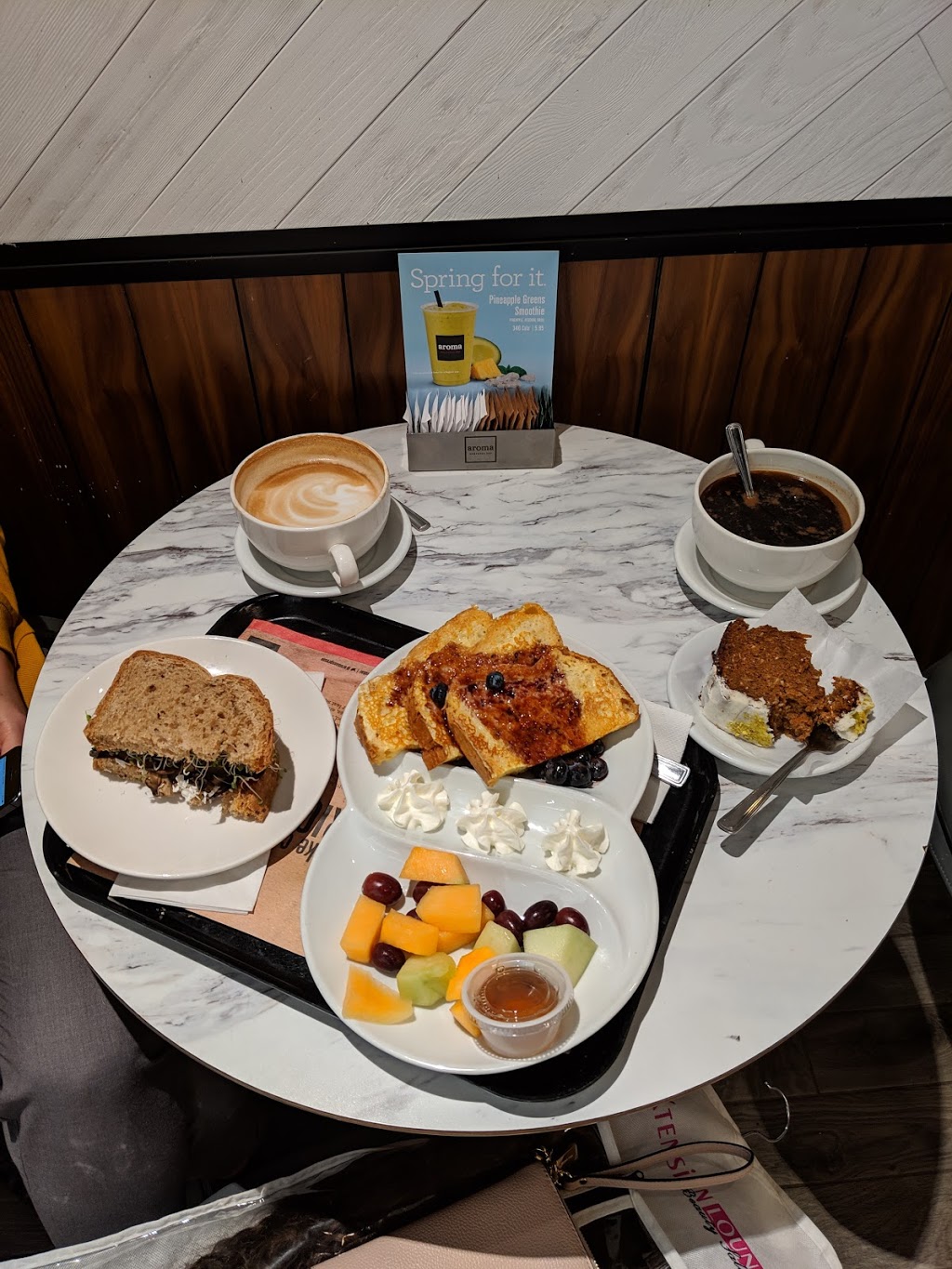 Aroma Espresso Bar Oshawa Centre | 419 King St W, Oshawa, ON L1J 2K5, Canada | Phone: (905) 240-5565